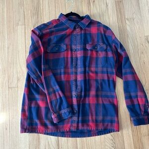 Men’s Patagonia flannel button down shirt